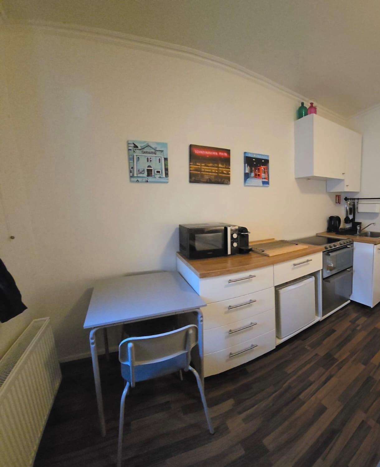 104- Free Parking Onsite -private Entrance Leilighet